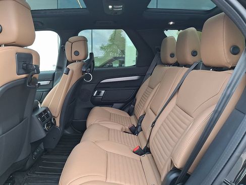 New 2026 Land Rover Discovery Dynamic SE AWD/4WD image 6