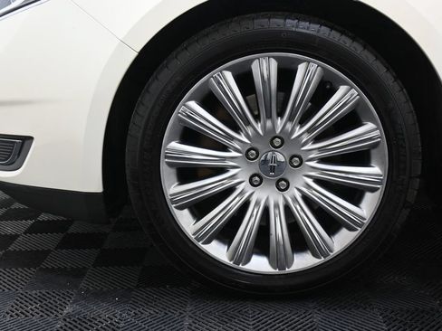 Used 2013 Lincoln MKS AWD image 31