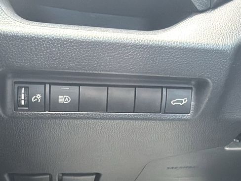 Used 2022 Toyota RAV4 XLE Premium w/ Carpet Mat Package (TMS) image 24