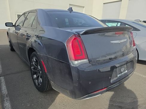 Used 2018 Chrysler 300 S w/ 300S Premium Group image 4