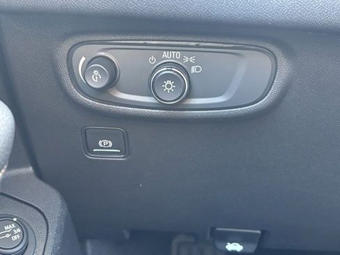 Used 2020 GMC Terrain SLE w/ Driver Convenience Package image 25