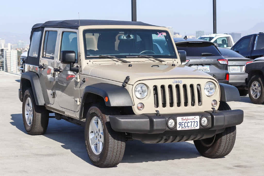 Used 2018 Jeep Wrangler Unlimited Sport S AWD/4WD image 3