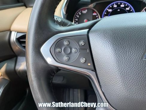 Used 2022 Chevrolet Traverse Premier AWD/4WD image 24