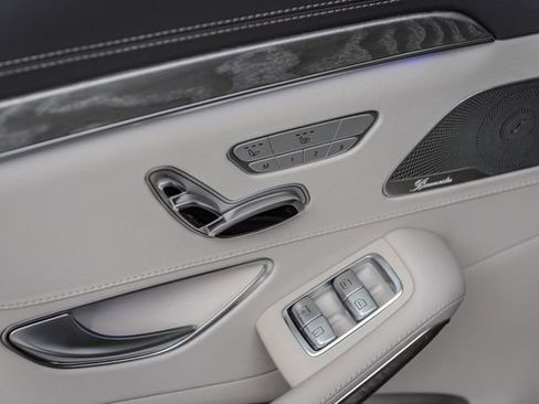 Used 2017 Mercedes-Benz S 550 4MATIC Sedan image 55
