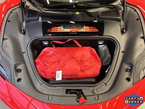 Used 2023 Ferrari SF90 Spider image 40