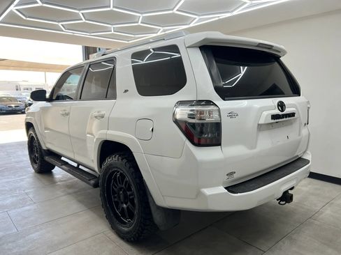 Used 2017 Toyota 4Runner SR5 Premium AWD/4WD image 2