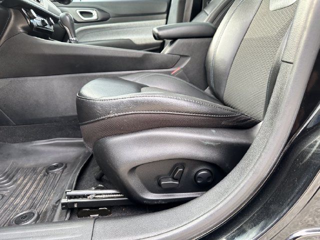 Used 2022 Jeep Compass Latitude w/ Sun and Sound Group FWD image 12