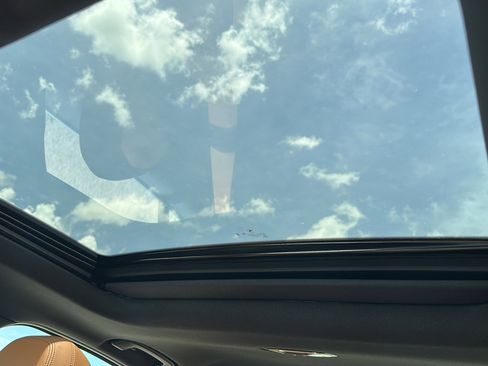 New 2025 BMW 330i Sedan w/ Premium Package image 27