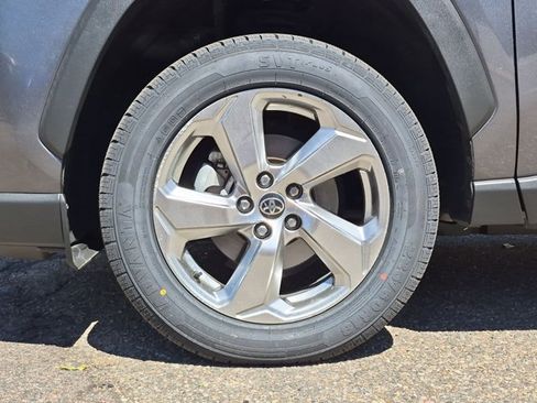 Used 2021 Toyota RAV4 XLE Premium AWD/4WD image 24