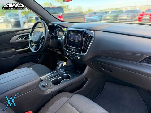 Used 2023 Chevrolet Traverse LT AWD/4WD image 21
