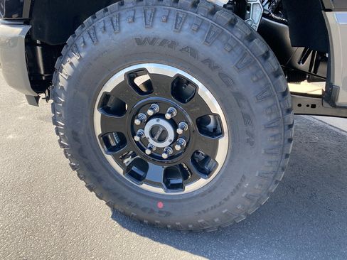 New 2026 Ford F350 King Ranch w/ Tremor Off-Road Package AWD/4WD image 2