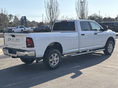Used 2025 RAM 2500 Big Horn AWD/4WD image 8