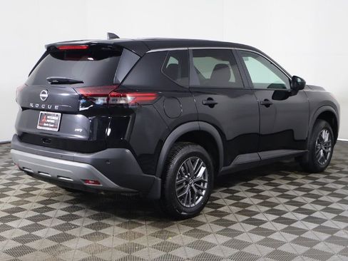 Used 2023 Nissan Rogue S AWD/4WD image 5