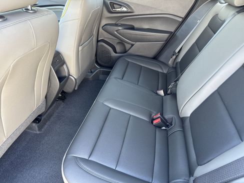 New 2025 Chevrolet Trax ACTIV w/ Driver Confidence Package image 14