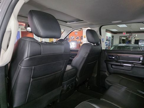 Used 2017 RAM 1500 Laramie w/ Convenience Group AWD/4WD image 23