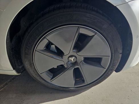Used 2021 Tesla Model 3 Standard Range Plus RWD image 14