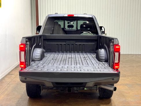 Used 2022 Ford F250 Lariat w/ Black Appearance Package image 46