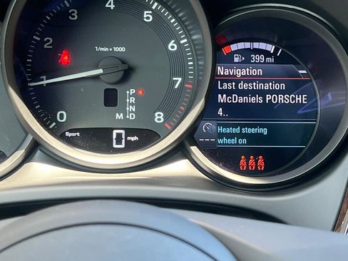 Certified 2025 Porsche Macan image 19