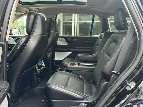 Used 2020 Lincoln Aviator Reserve w/ Equipment Group 202A AWD/4WD image 10