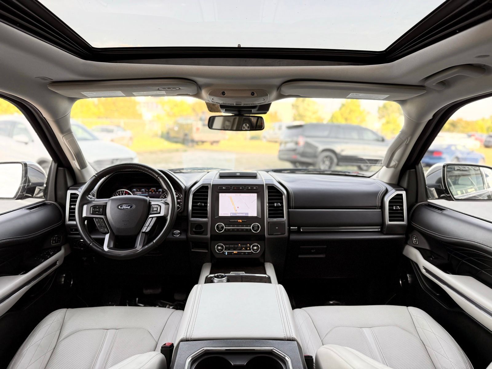 Used 2020 Ford Expedition Platinum RWD image 2