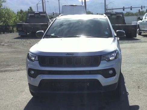 New 2025 Jeep Compass Latitude w/ Altitude Special Edition image 3