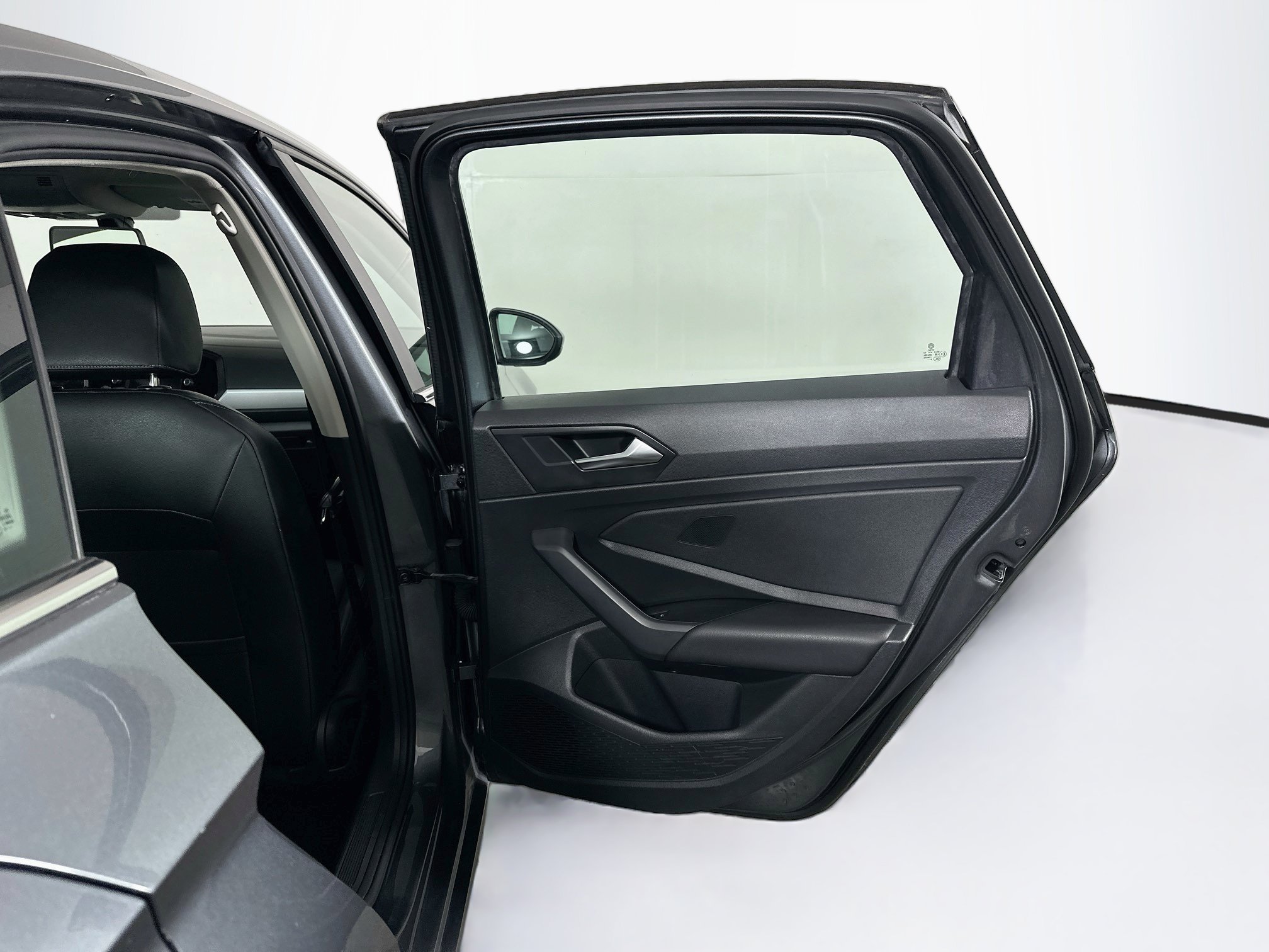 Used 2019 Volkswagen Jetta SE w/ Cold Weather Package FWD image 29