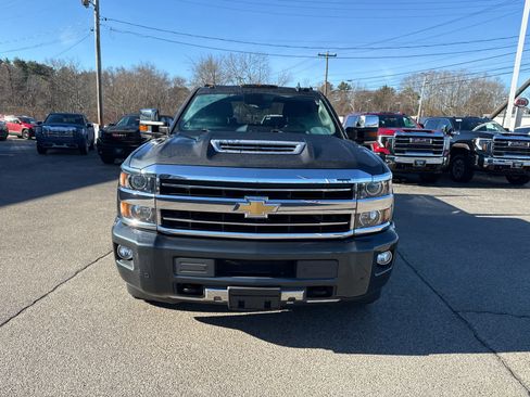 Used 2019 Chevrolet Silverado 2500 High Country w/ Snow Plow Prep Package image 8