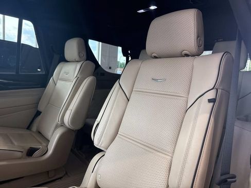 Certified 2024 Cadillac Escalade Premium Luxury w/ LPO, Floor Liner Package AWD/4WD image 31