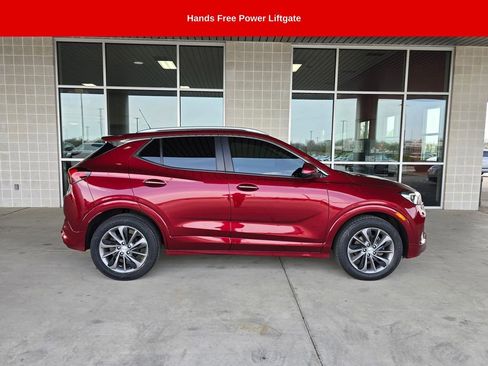 Used 2022 Buick Encore GX Select w/ Sport Touring Package FWD image 4