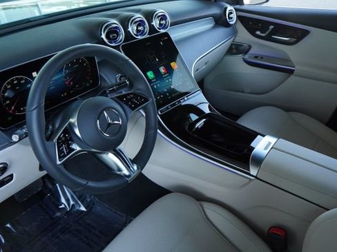 Used 2026 Mercedes-Benz GLC 300 4MATIC image 2
