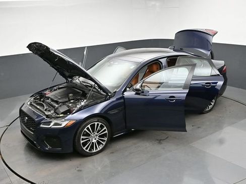 Used 2024 Jaguar XF R-Dynamic SE AWD/4WD image 47