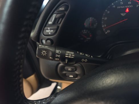 Used 2000 Chevrolet Corvette Coupe w/ Memory Pkg RWD image 15