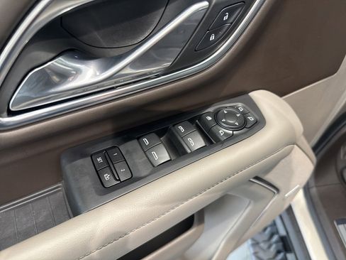 Used 2023 Chevrolet Tahoe Z71 w/ Luxury Package image 42