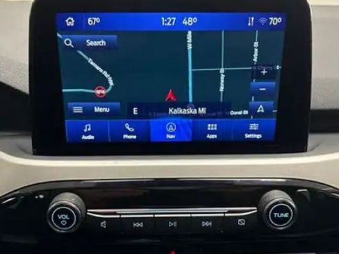 Used 2022 Ford Escape SEL FWD image 9