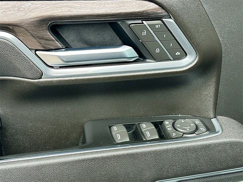 Used 2025 Chevrolet Silverado 2500 LTZ w/ Trail Boss Package image 21