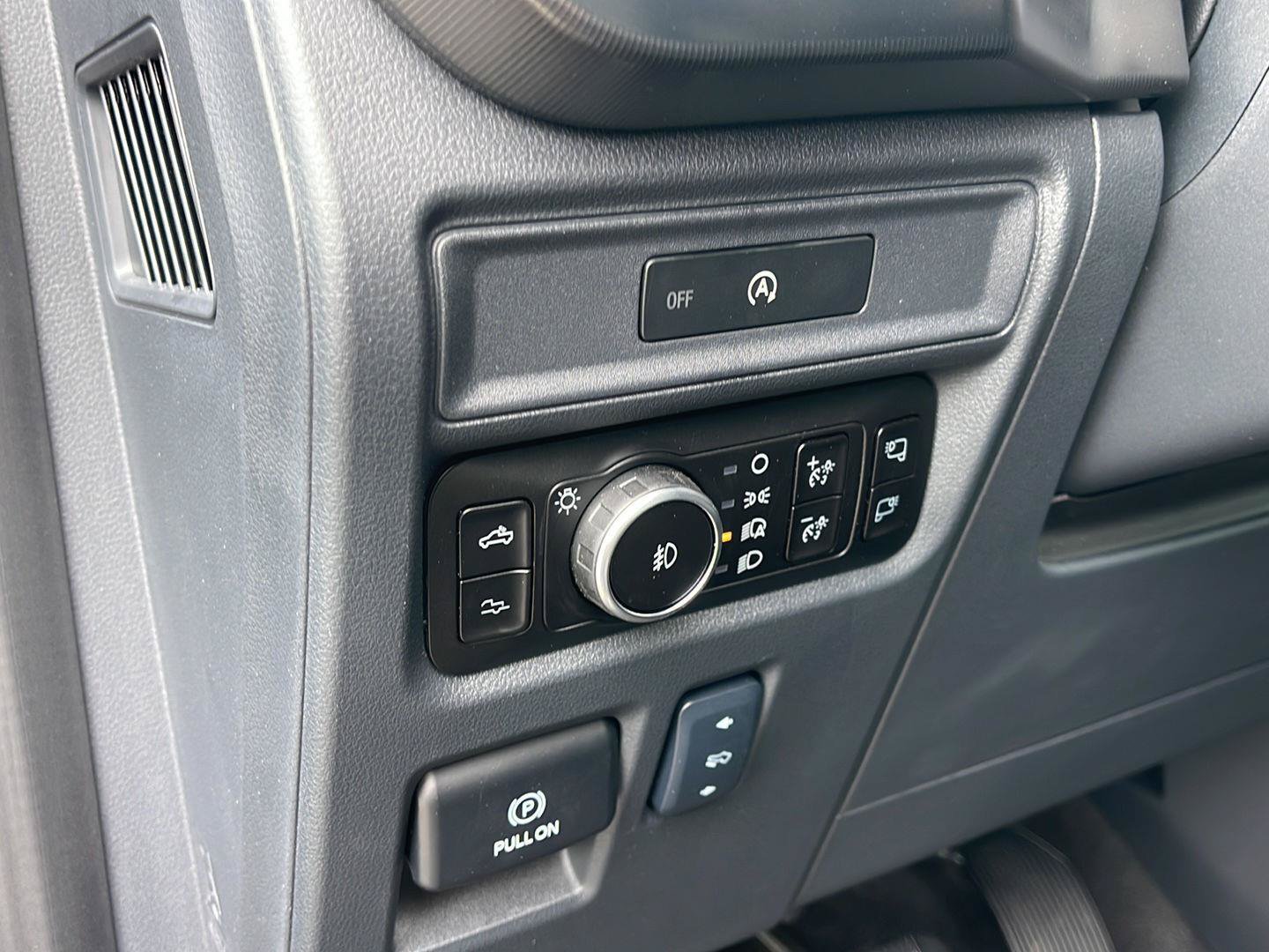 Used 2025 Ford F150 Raptor AWD/4WD image 16
