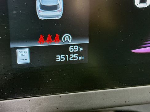 Used 2025 Kia Sportage LX image 19