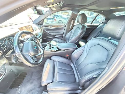 Used 2019 BMW 530e w/ Convenience Package image 13