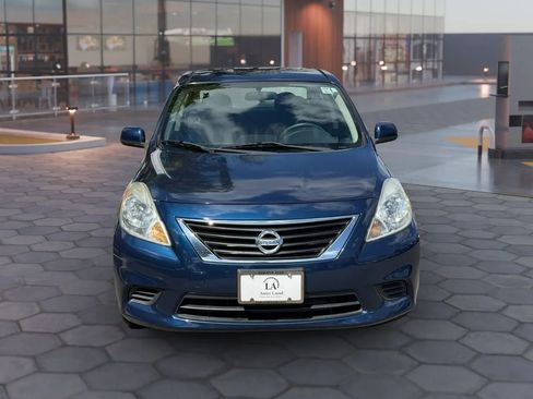 Used 2012 Nissan Versa SV FWD image 9