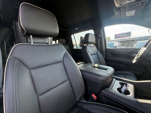 Used 2023 Chevrolet Suburban Premier AWD/4WD image 26