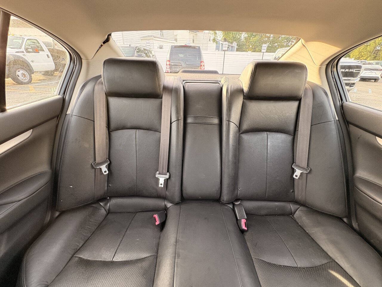 Used 2011 INFINITI G25 x w/ Moonroof Pkg AWD/4WD image 22