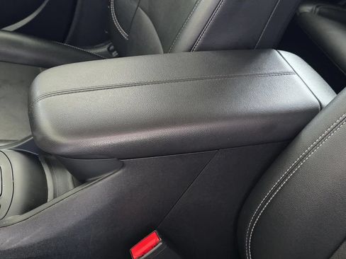 Used 2023 GMC Terrain SLT AWD/4WD image 8
