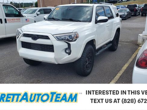 Used 2022 Toyota 4Runner SR5 RWD image 1