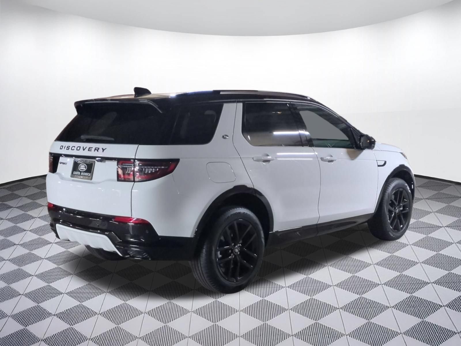 New 2026 Land Rover Discovery Sport Landmark AWD/4WD image 5