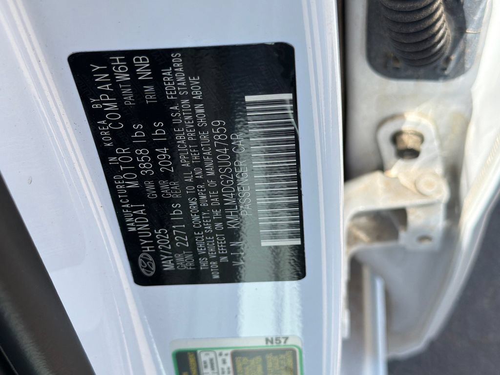 Certified 2025 Hyundai Elantra Sport FWD image 32