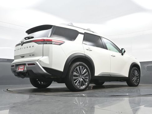 Used 2023 Nissan Pathfinder SL w/ SL Premium Package AWD/4WD image 35