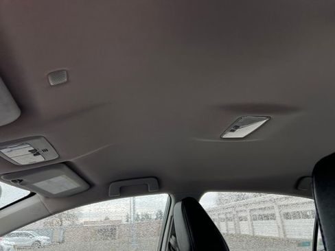 Used 2019 Toyota Corolla SE image 26