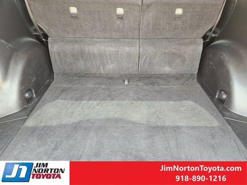 Used 2018 Toyota RAV4 XLE w/ Plus Extra Value Package FWD image 33