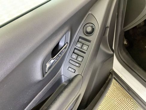 Used 2021 Chevrolet Trax LS w/ Tint and Cruise Package image 26