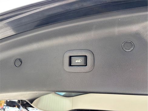 Used 2020 Nissan Armada SL w/ Premium Package image 53